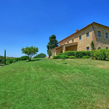Sleeps 4 Air Con