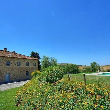 Sleeps 4 Air Con