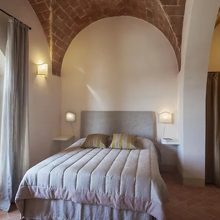 Sleeps 4 Air Con Apartment