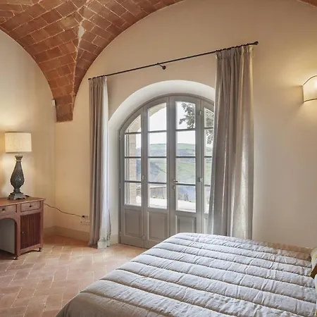 Sleeps 4 Air Con Apartment